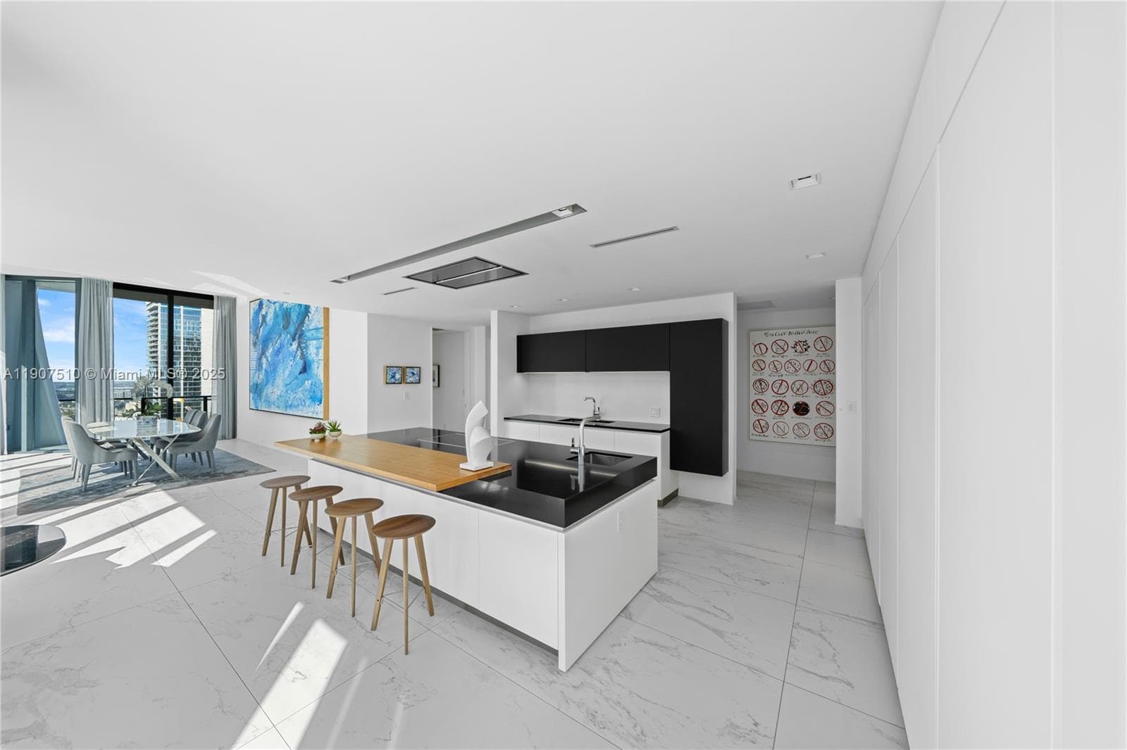 1000 Biscayne Blvd # 4901, Miami FL 33132 — 31