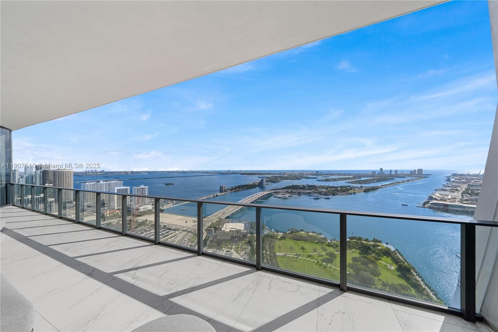 1000 Biscayne Blvd # 4901, Miami FL 33132 — 25