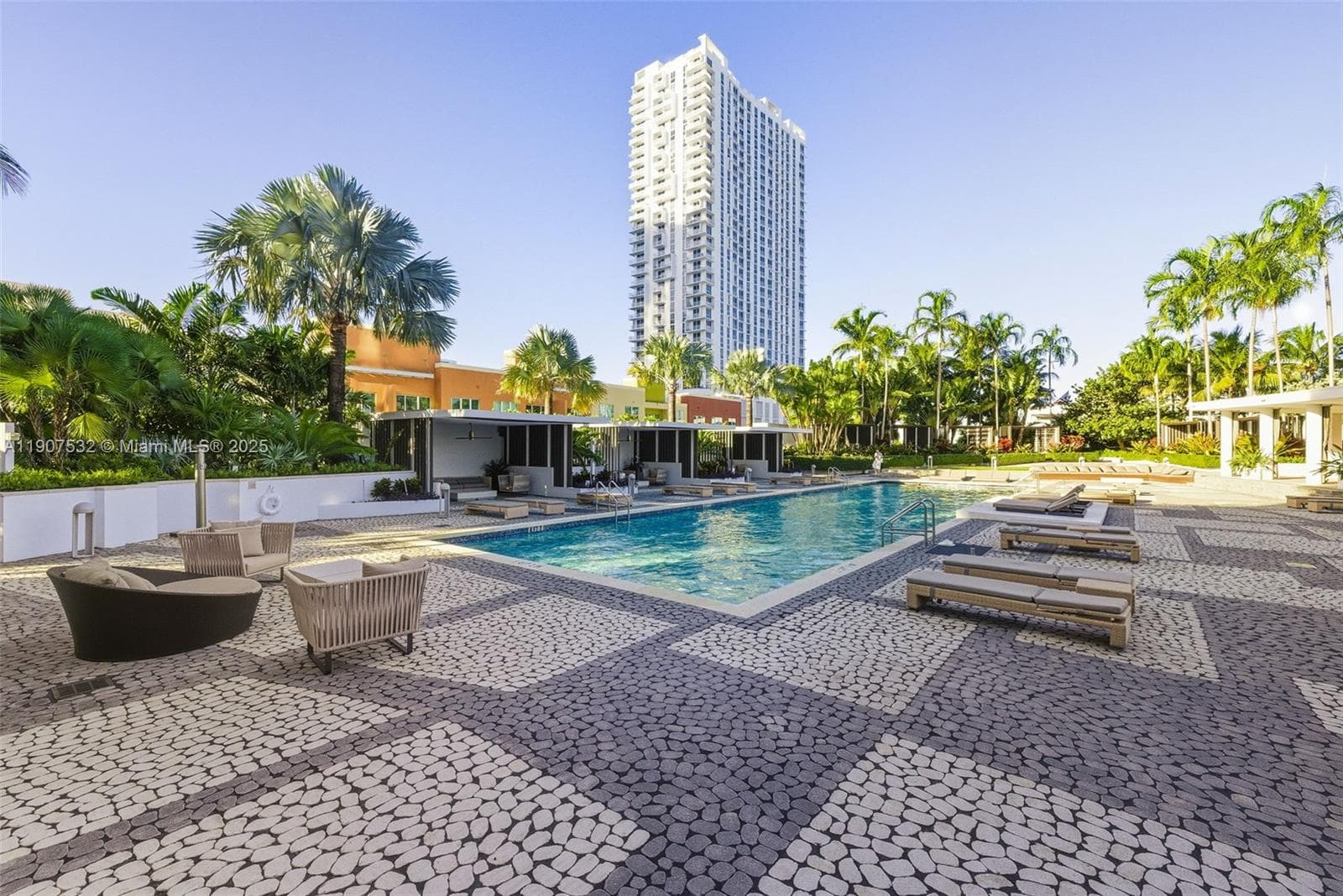 2020 N Bayshore, Miami FL 33137 — 32