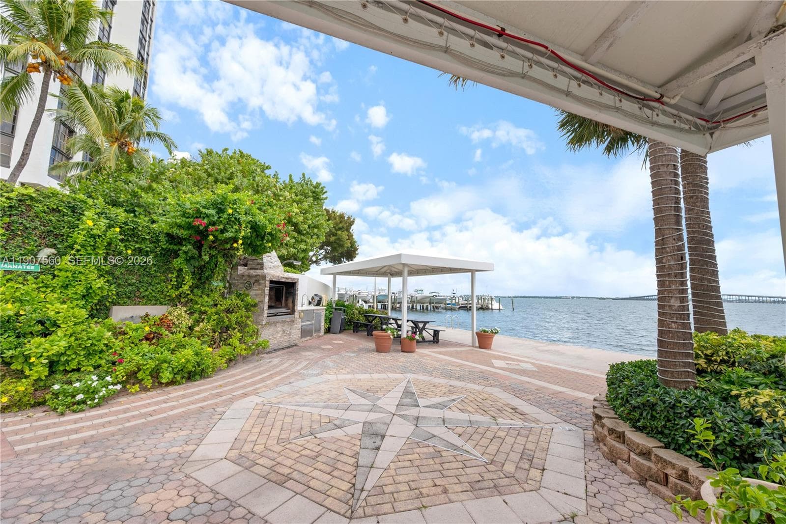 1925 Brickell Ave, Miami FL 33129 — 52