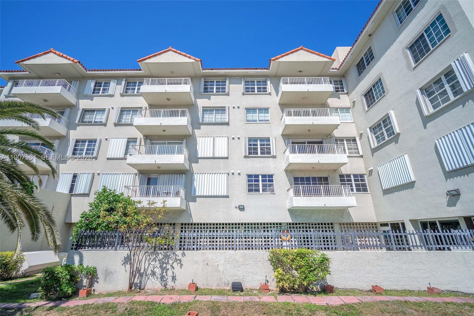 2600 Collins Ave # 206, Miami Beach FL 33140 — 27