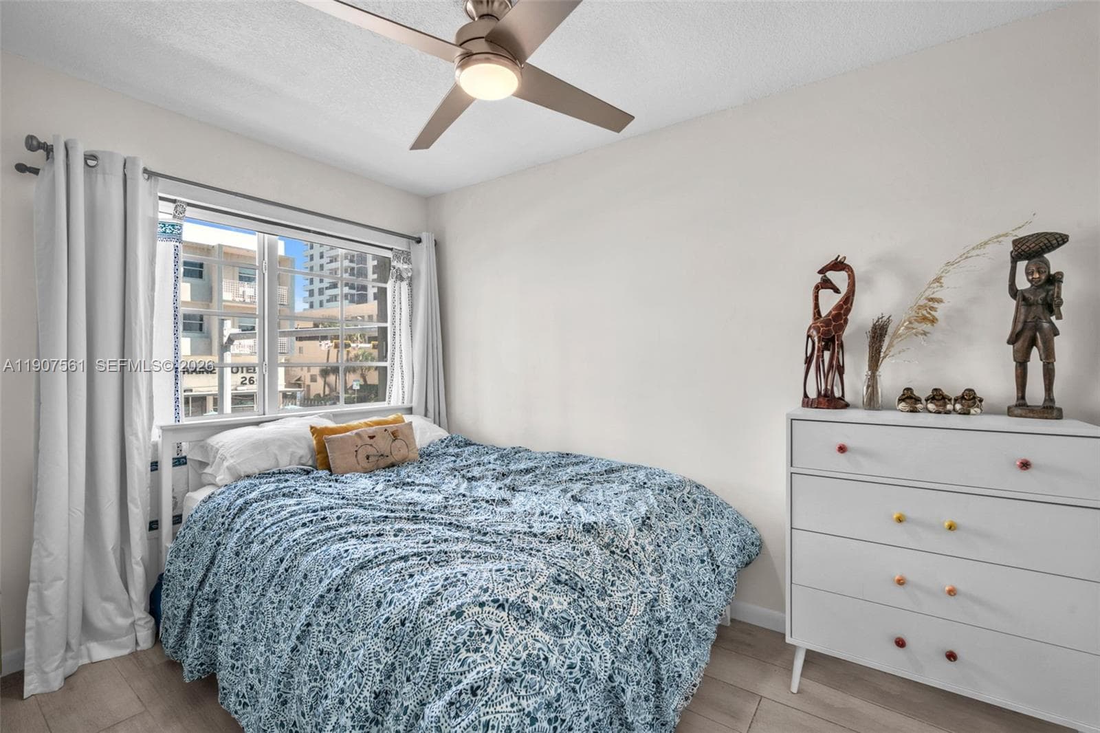 2600 Collins Ave # 206, Miami Beach FL 33140 — 18