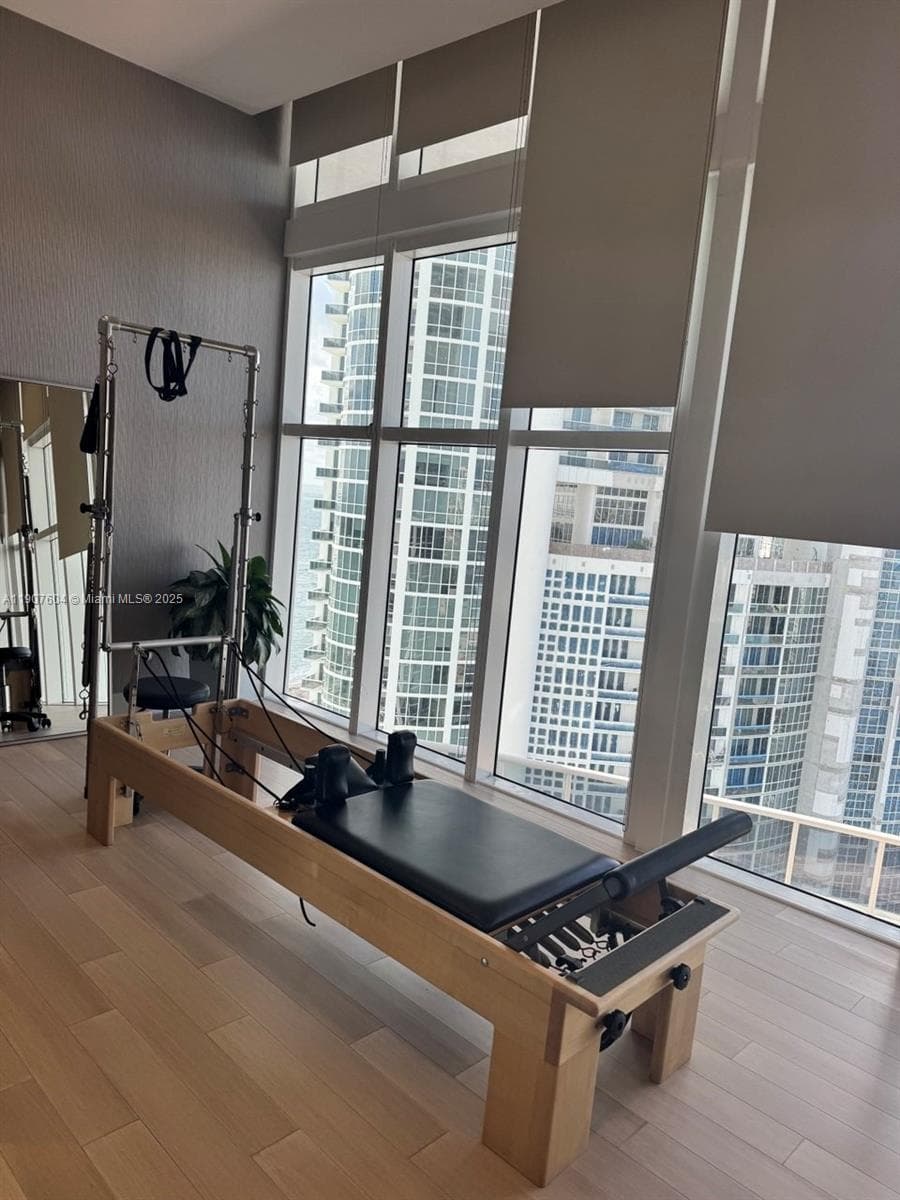 18201 Collins Ave # 1408, Sunny Isles Beach FL 33160 — 23
