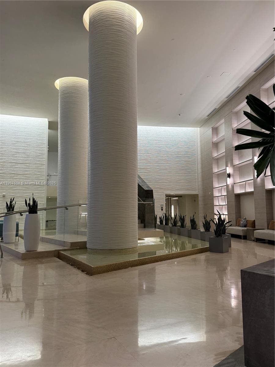 18201 Collins Ave # 1408, Sunny Isles Beach FL 33160 — 17