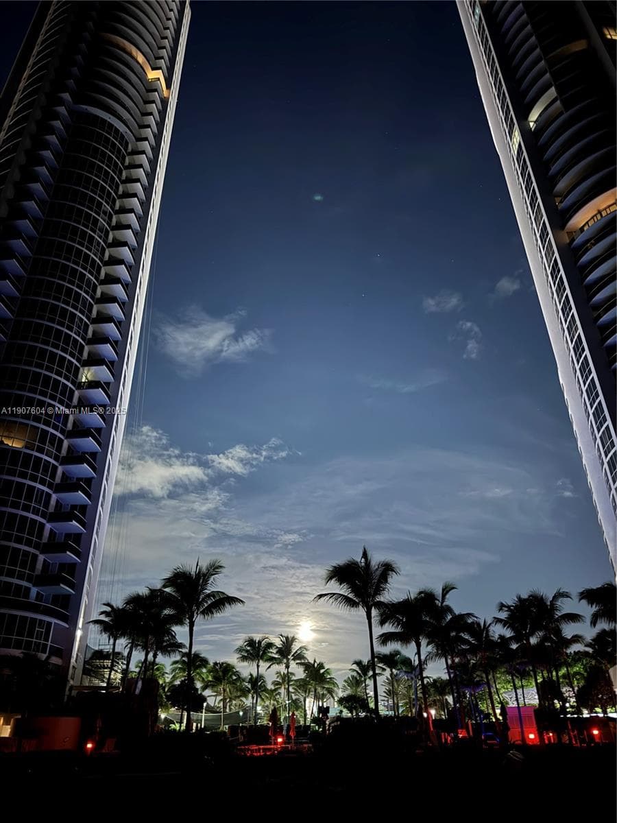 18201 Collins Ave # 1408, Sunny Isles Beach FL 33160 — 43