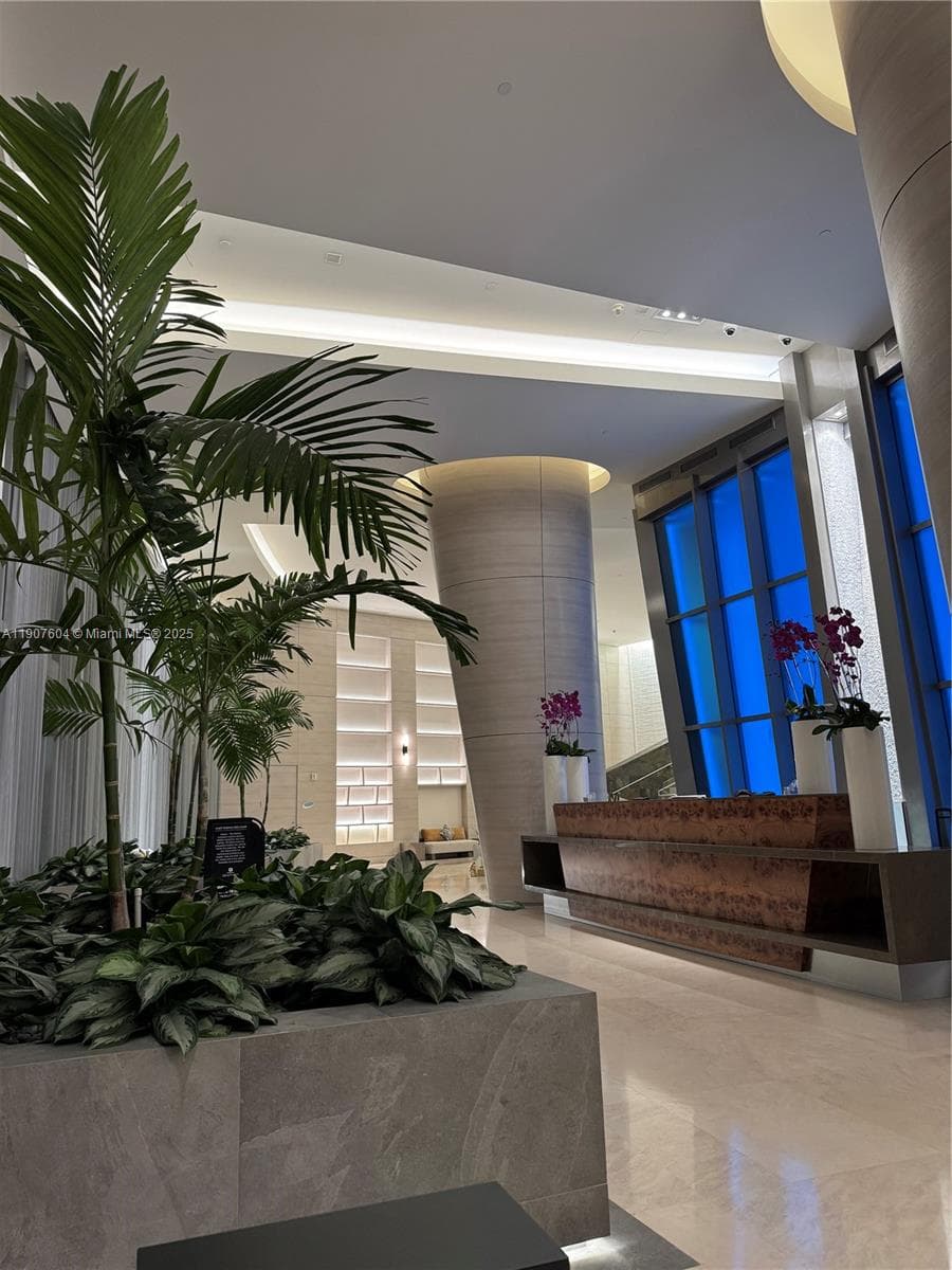 18201 Collins Ave # 1408, Sunny Isles Beach FL 33160 — 16