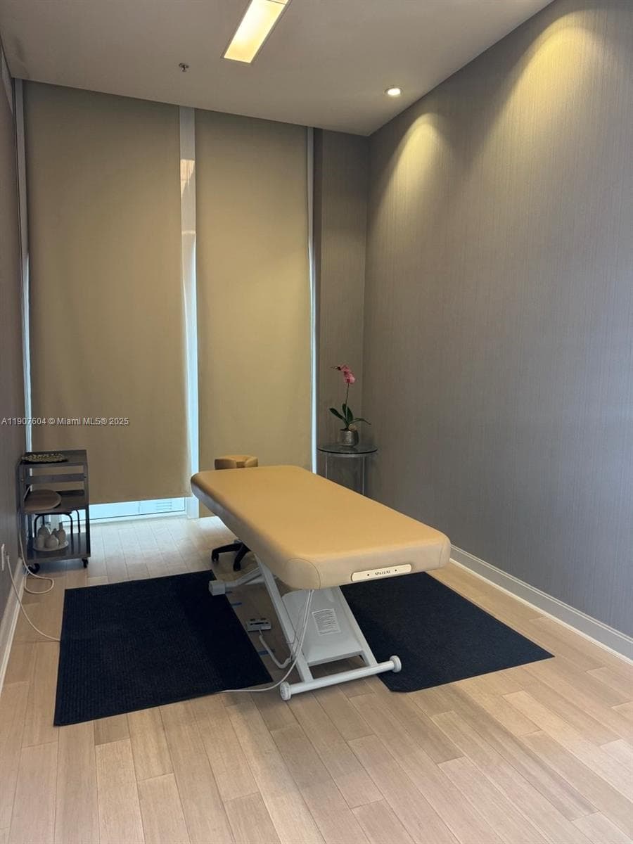 18201 Collins Ave # 1408, Sunny Isles Beach FL 33160 — 24