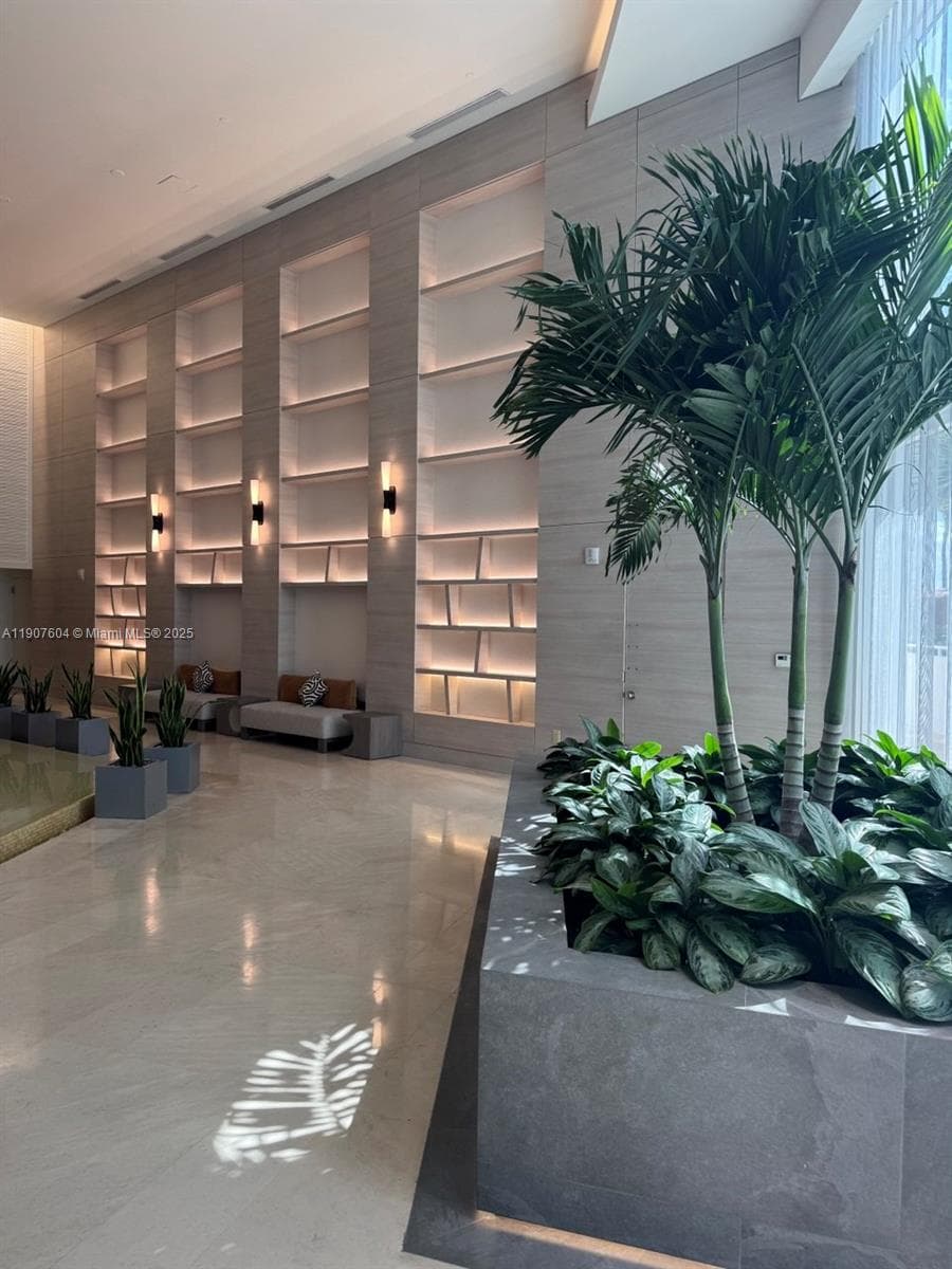 18201 Collins Ave # 1408, Sunny Isles Beach FL 33160 — 18