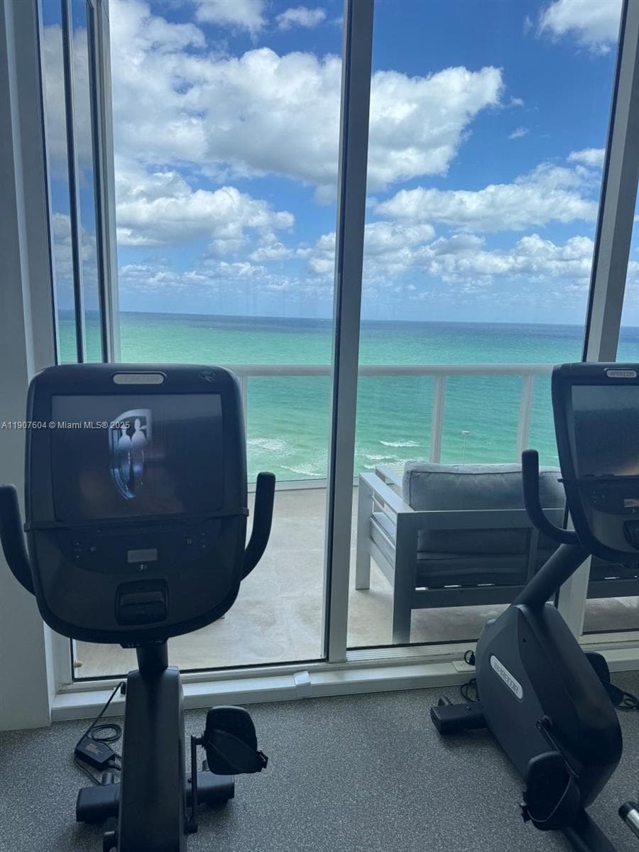 18201 Collins Ave # 1408, Sunny Isles Beach FL 33160 — 21