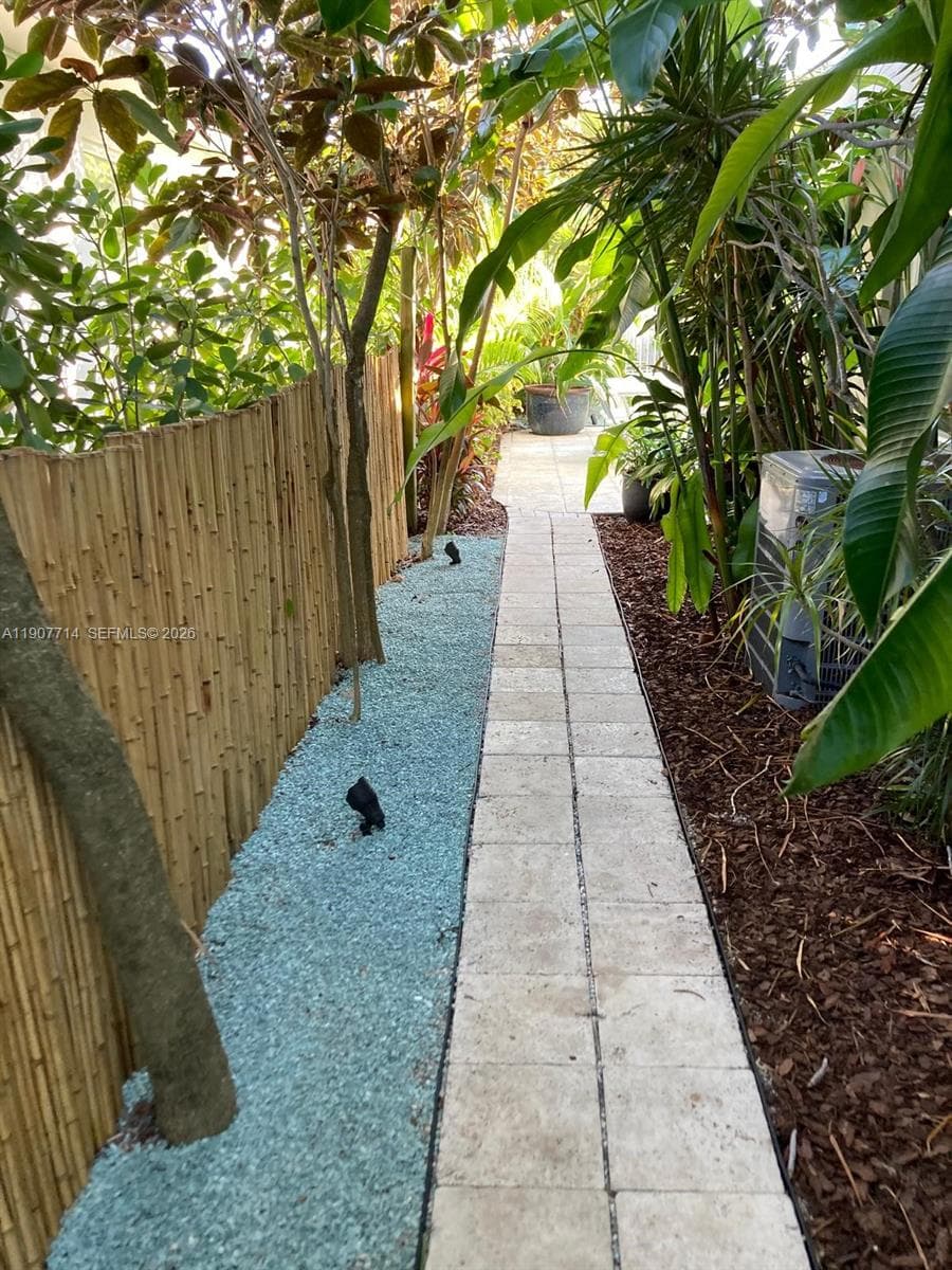 4805 Cherokee Ave, Miami Beach FL 33140 — 39