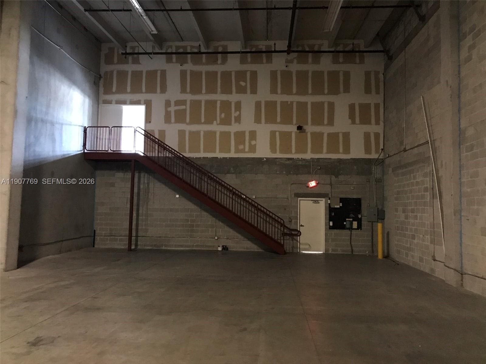 10900 NW 21st # 250, Sweetwater FL 33172 — 3