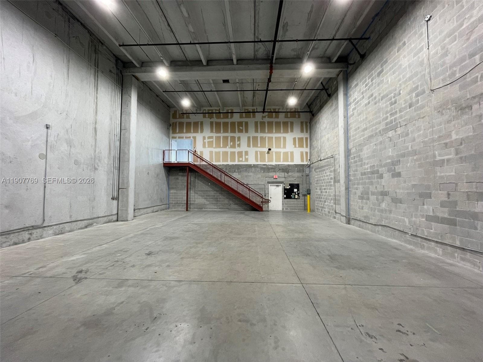 10900 NW 21st # 250, Sweetwater FL 33172 — 8