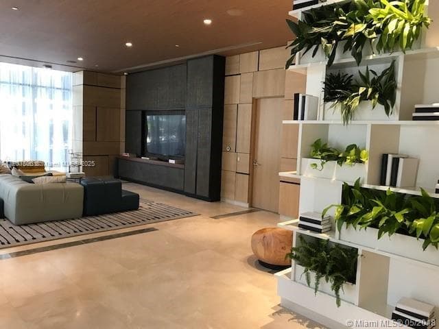 55 SW 9th St # 2510, Miami FL 33130 — 27