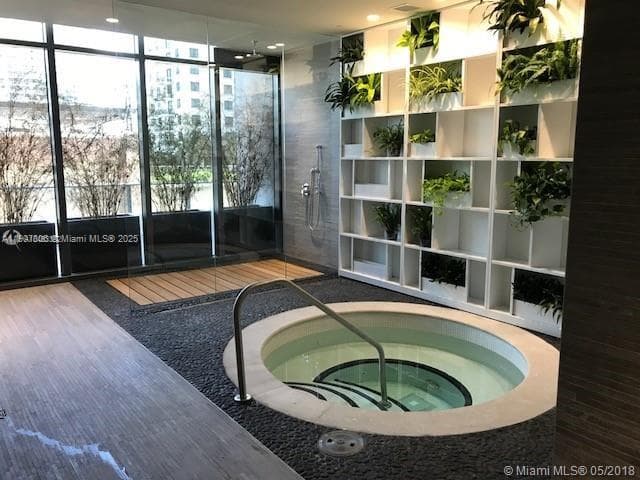 55 SW 9th St # 2510, Miami FL 33130 — 17