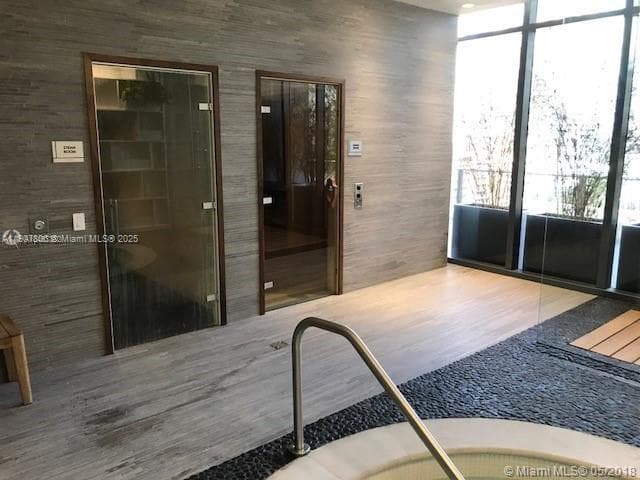 55 SW 9th St # 2510, Miami FL 33130 — 18