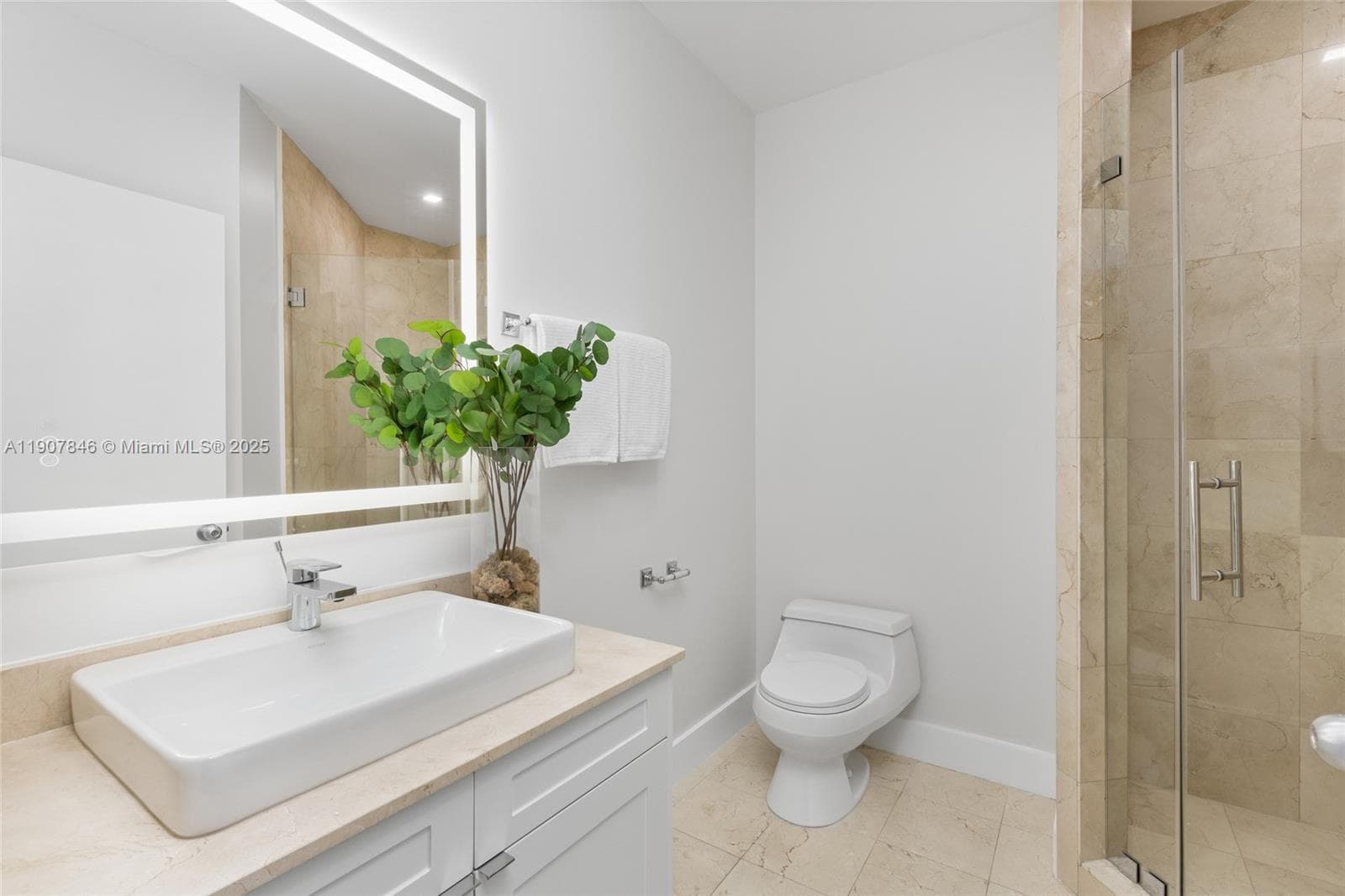 808 Brickell Key Dr # 3901, Miami FL 33131 — 35