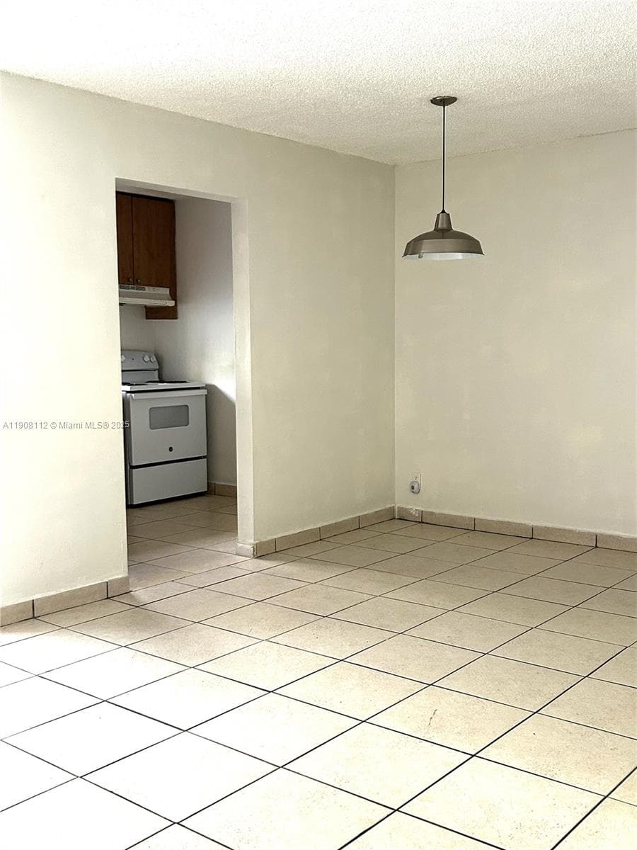 16909 N Bay Rd # 103, Sunny Isles Beach FL 33160 — 17