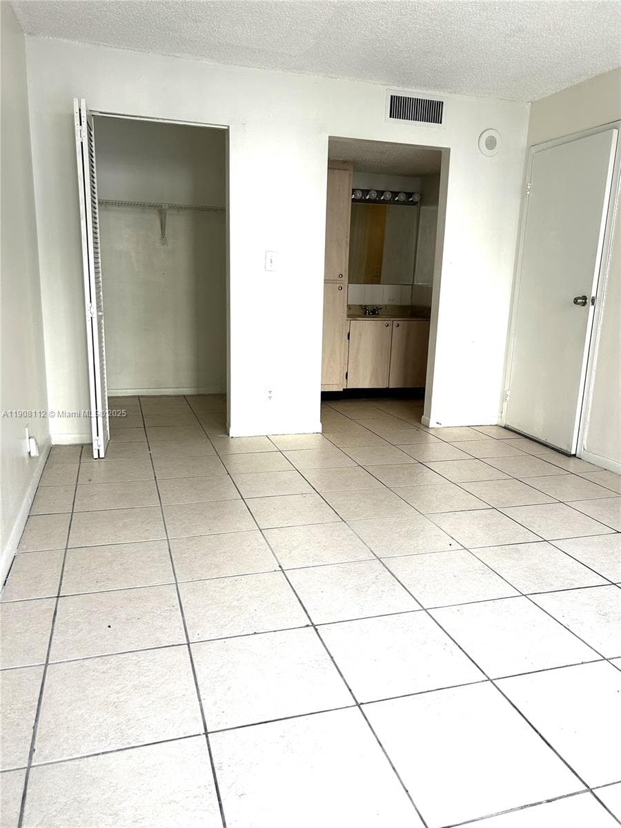 16909 N Bay Rd # 103, Sunny Isles Beach FL 33160 — 22