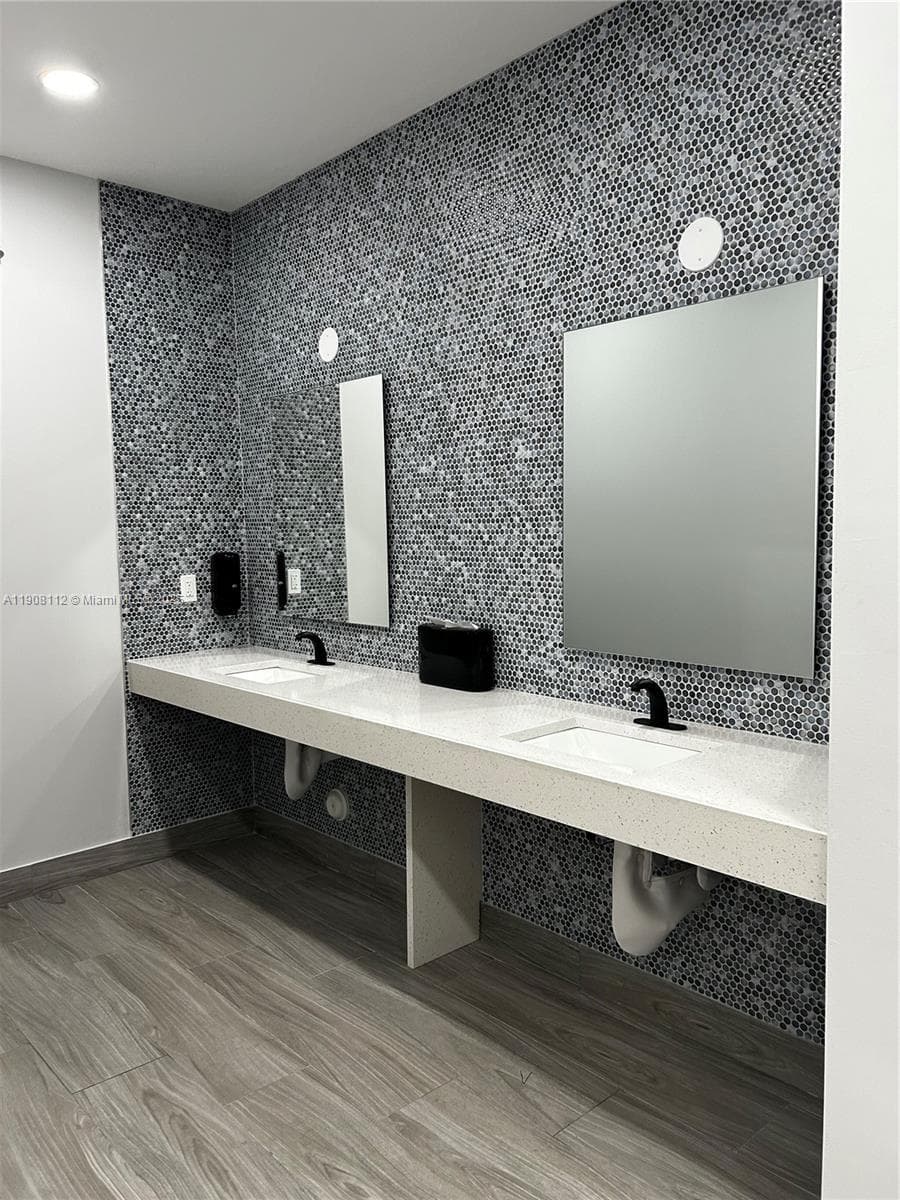 16909 N Bay Rd # 103, Sunny Isles Beach FL 33160 — 28