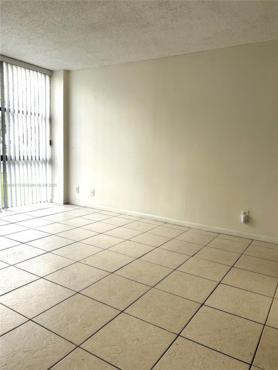 16909 N Bay Rd # 103, Sunny Isles Beach FL 33160 — 20