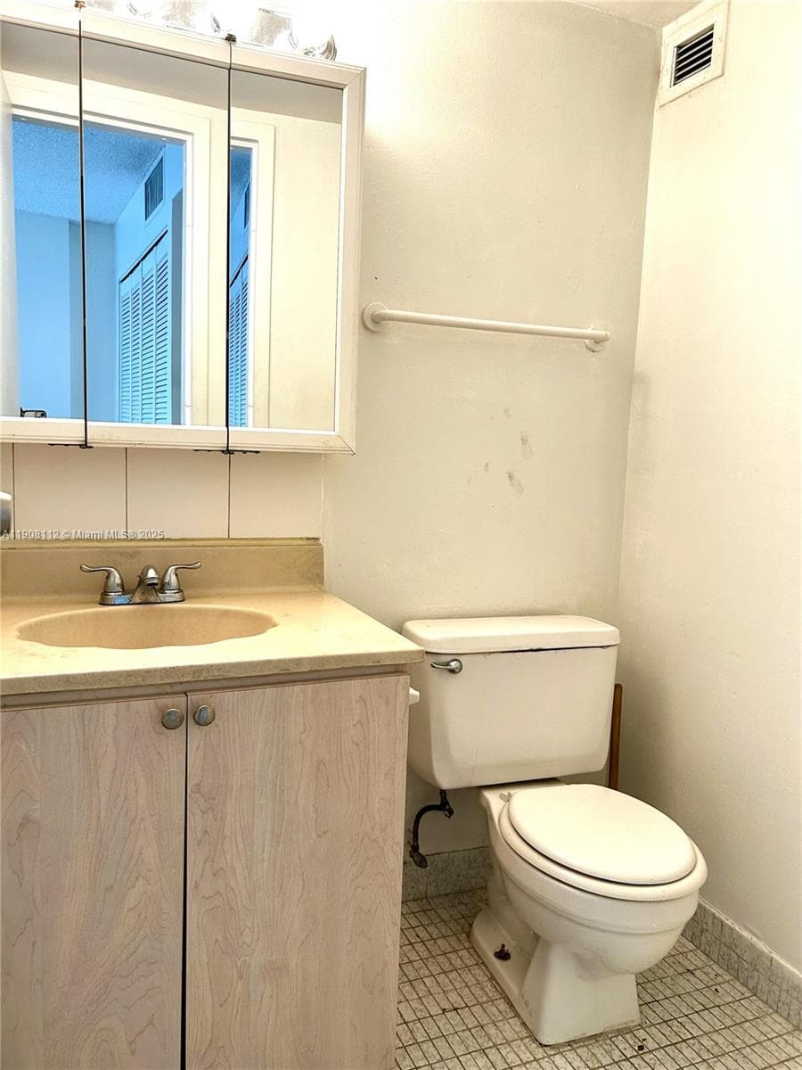 16909 N Bay Rd # 103, Sunny Isles Beach FL 33160 — 15