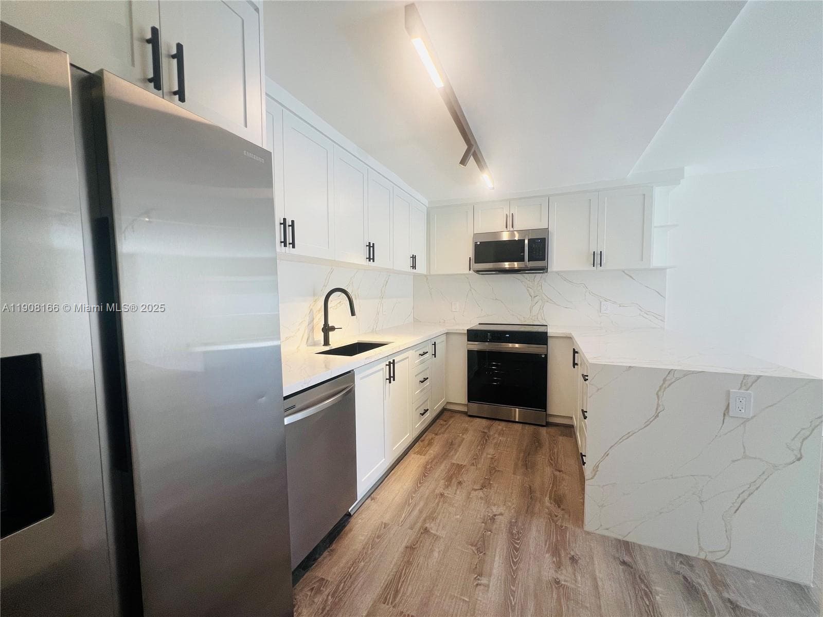 201 Jefferson Ave # 4C, Miami Beach FL 33139 — 2