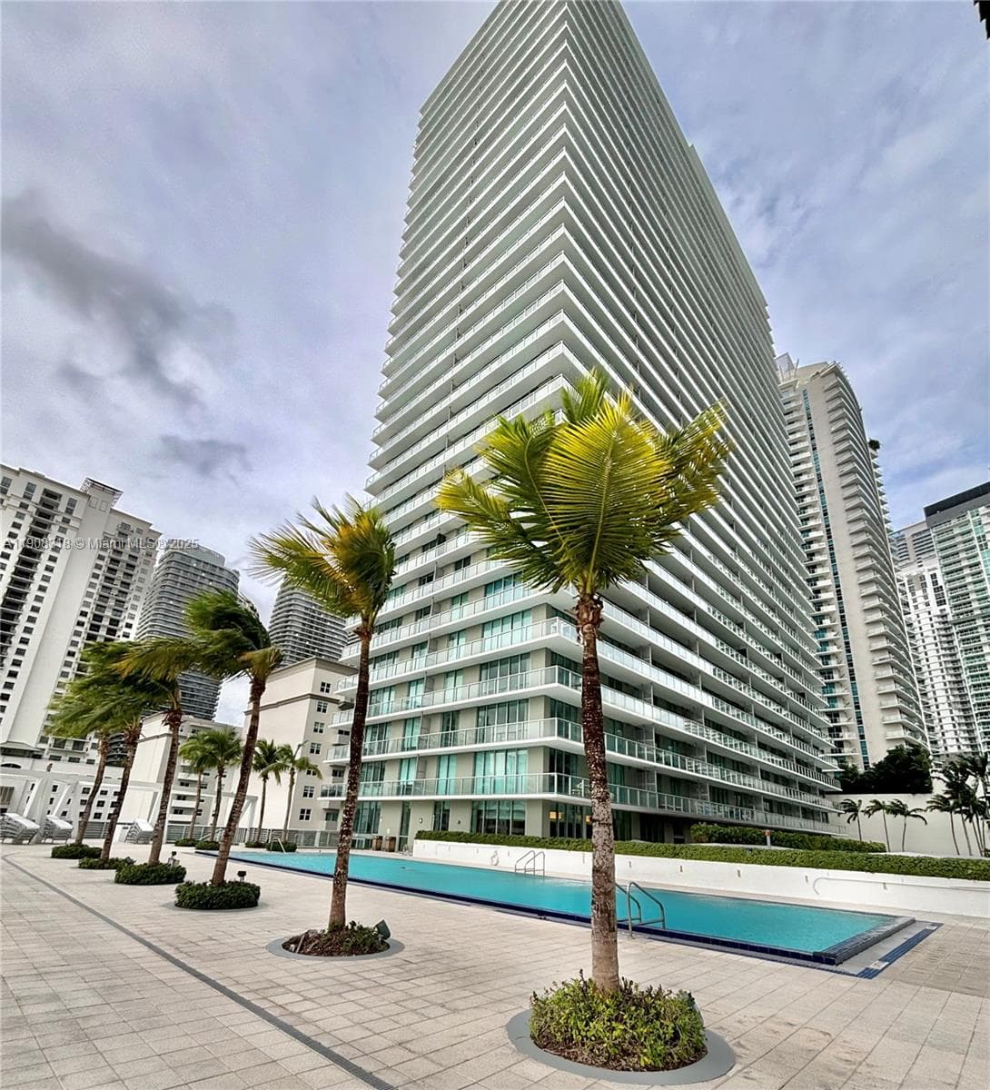 79 SW 12th St, Miami FL 33130 — 27