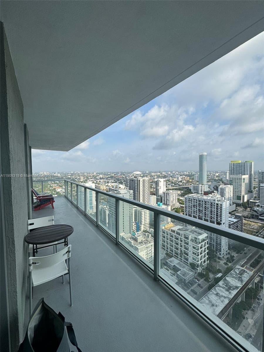 79 SW 12th St, Miami FL 33130 — 20