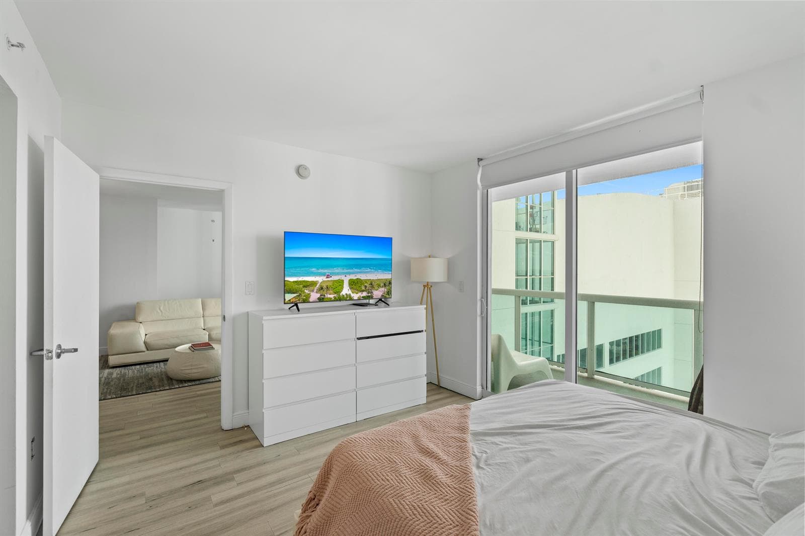 1800 N Bayshore Drive # 3802, Miami FL 33132 — 22