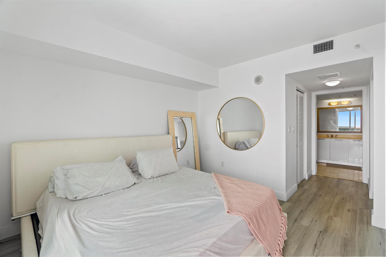 1800 N Bayshore Drive # 3802, Miami FL 33132 — 24
