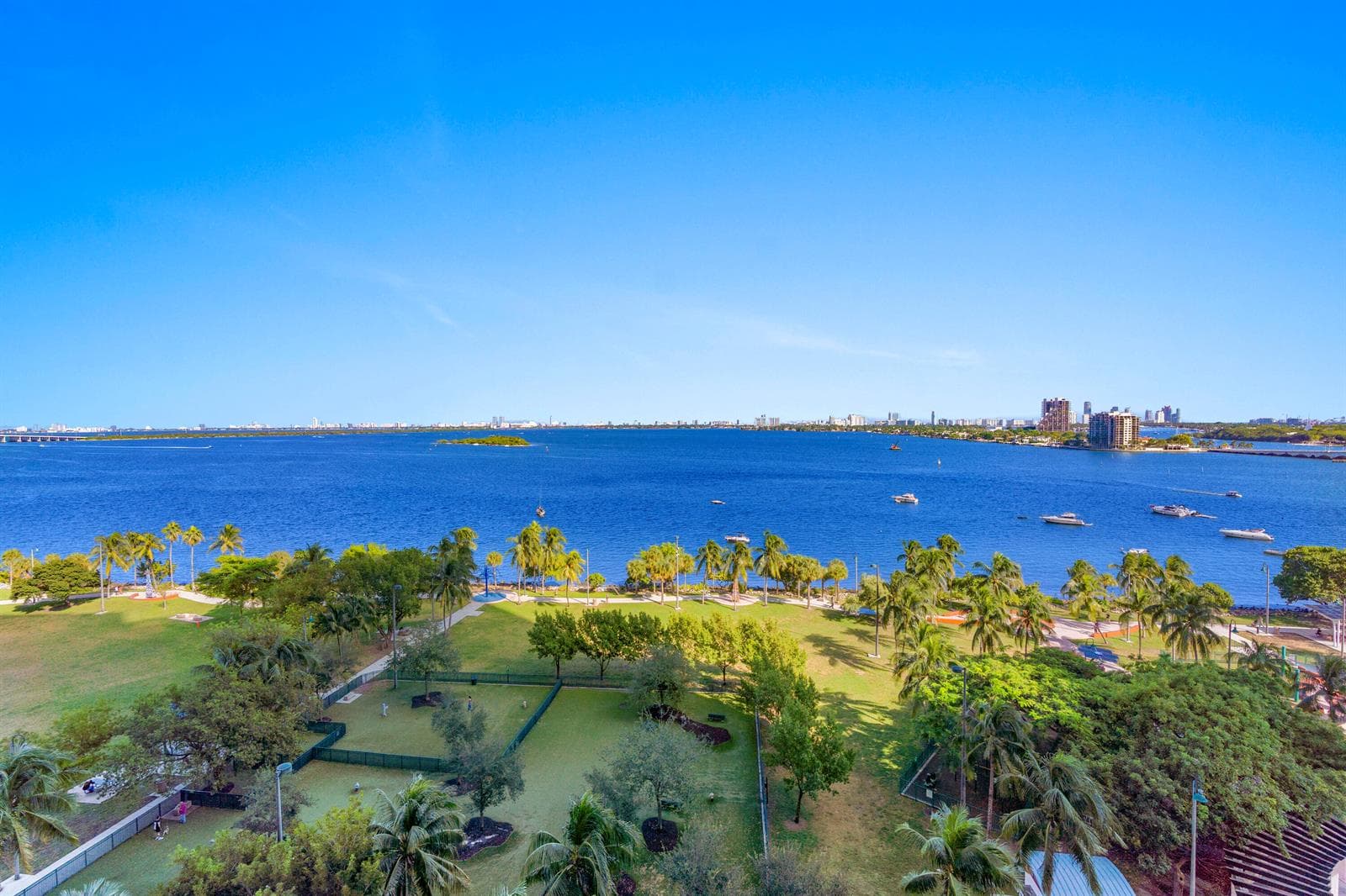 1800 N Bayshore Drive # 3802, Miami FL 33132 — 37