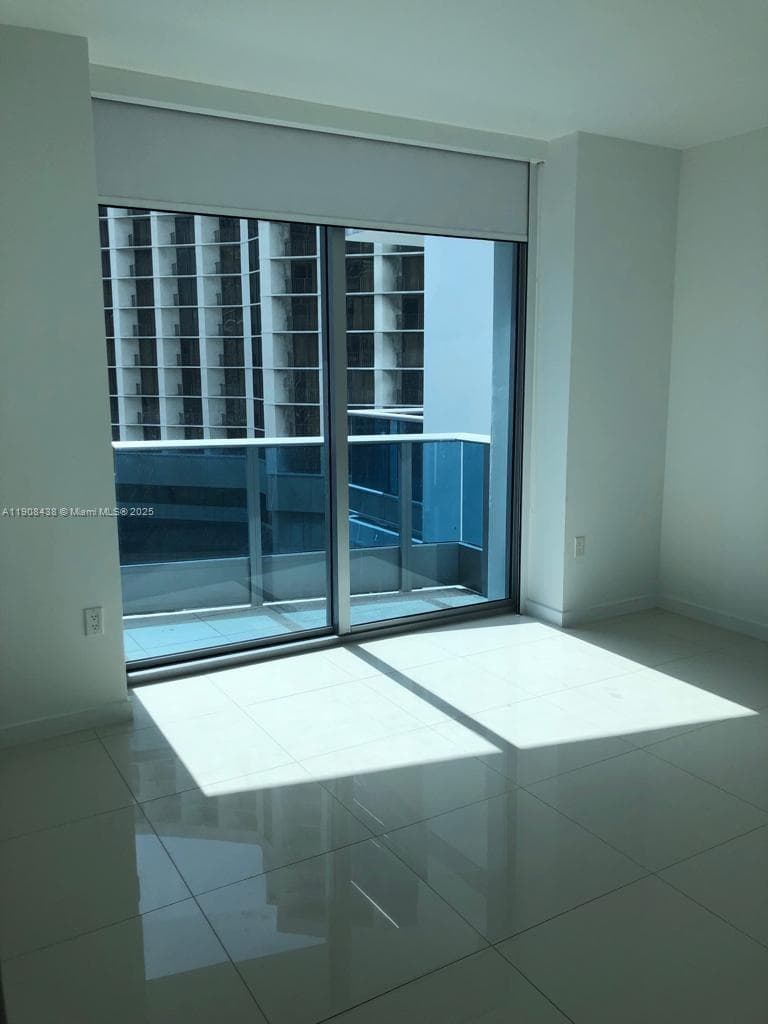 200 Biscayne Boulevard Way # 902, Miami FL 33131 — 17