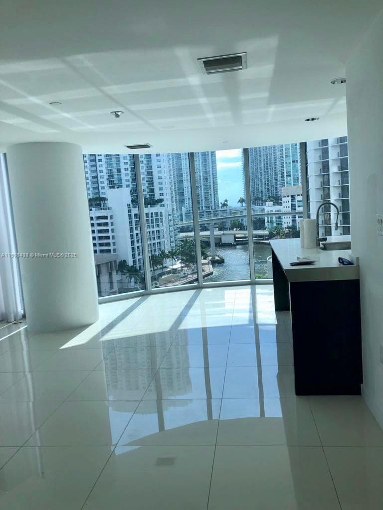 200 Biscayne Boulevard Way # 902, Miami FL 33131 — 20