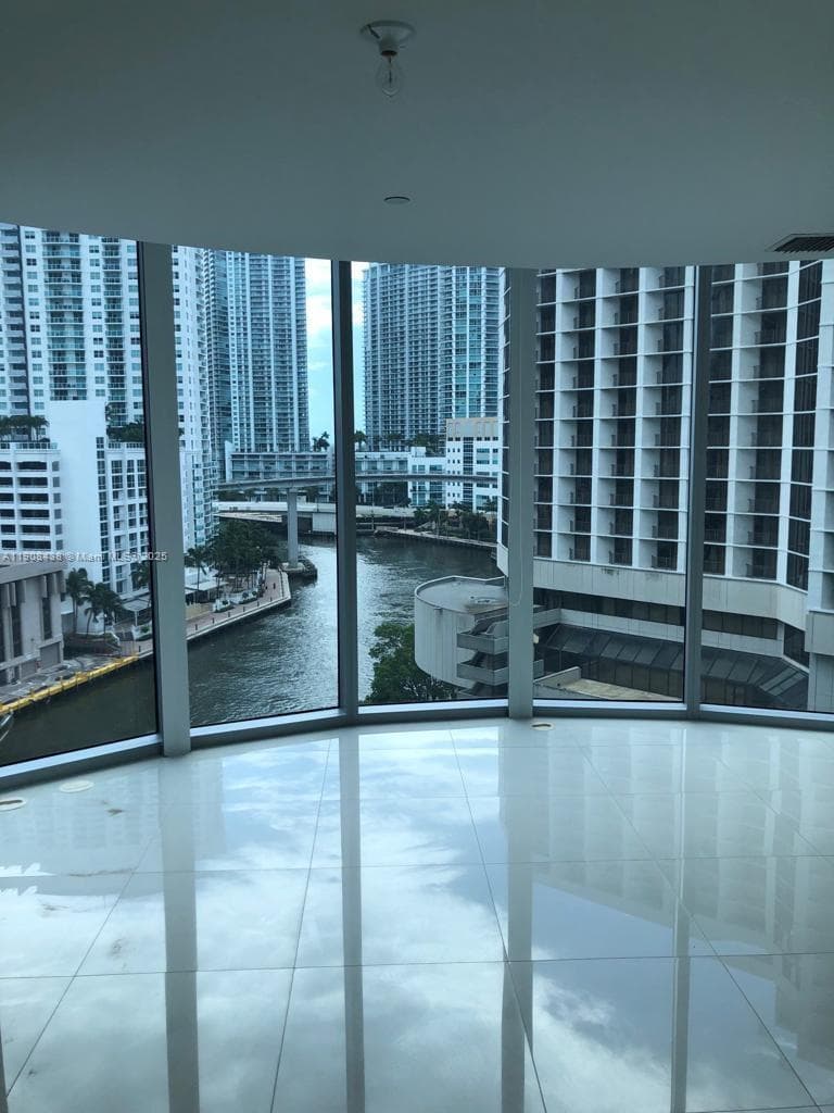 200 Biscayne Boulevard Way # 902, Miami FL 33131 — 30