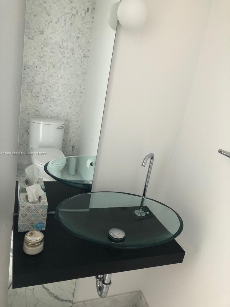 200 Biscayne Boulevard Way # 902, Miami FL 33131 — 21