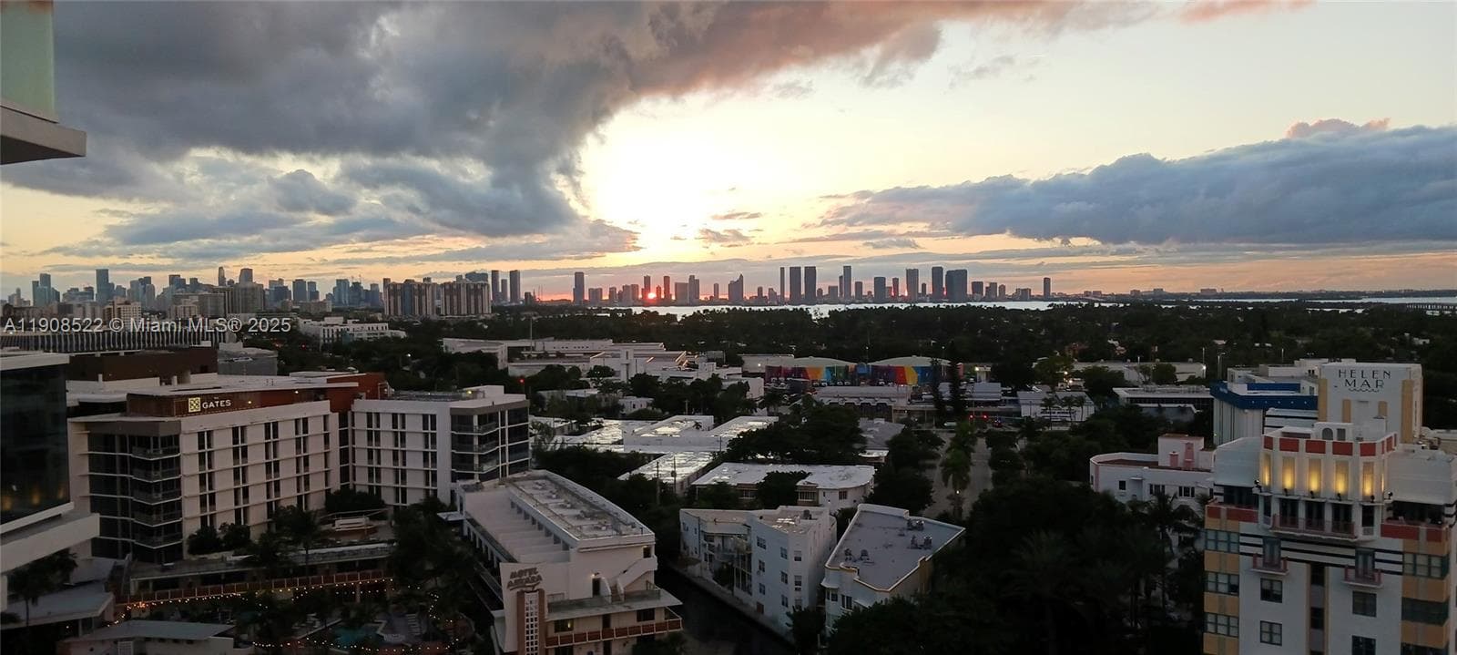 2401 Collins Ave # 1708, Miami Beach FL 33140 — 2