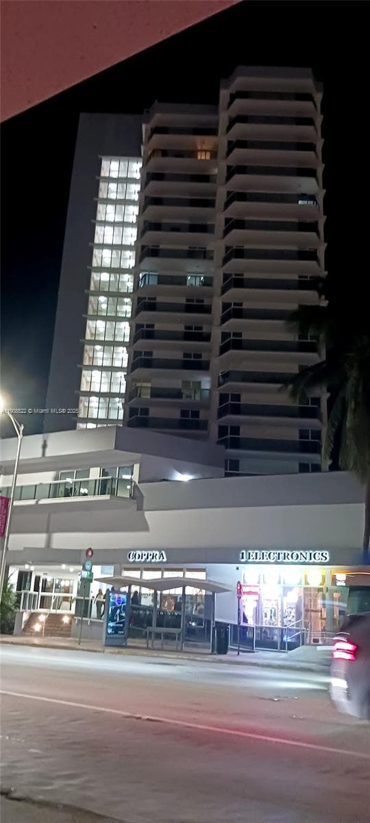 2401 Collins Ave # 1708, Miami Beach FL 33140 — 14