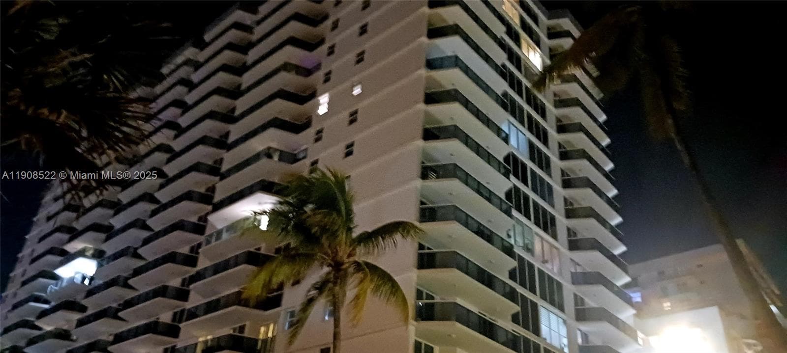 2401 Collins Ave # 1708, Miami Beach FL 33140 — 4