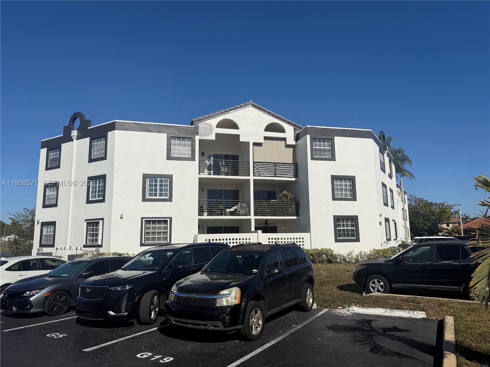 9735 Fontainebleau Blvd # G205, Miami FL 33172 — 2