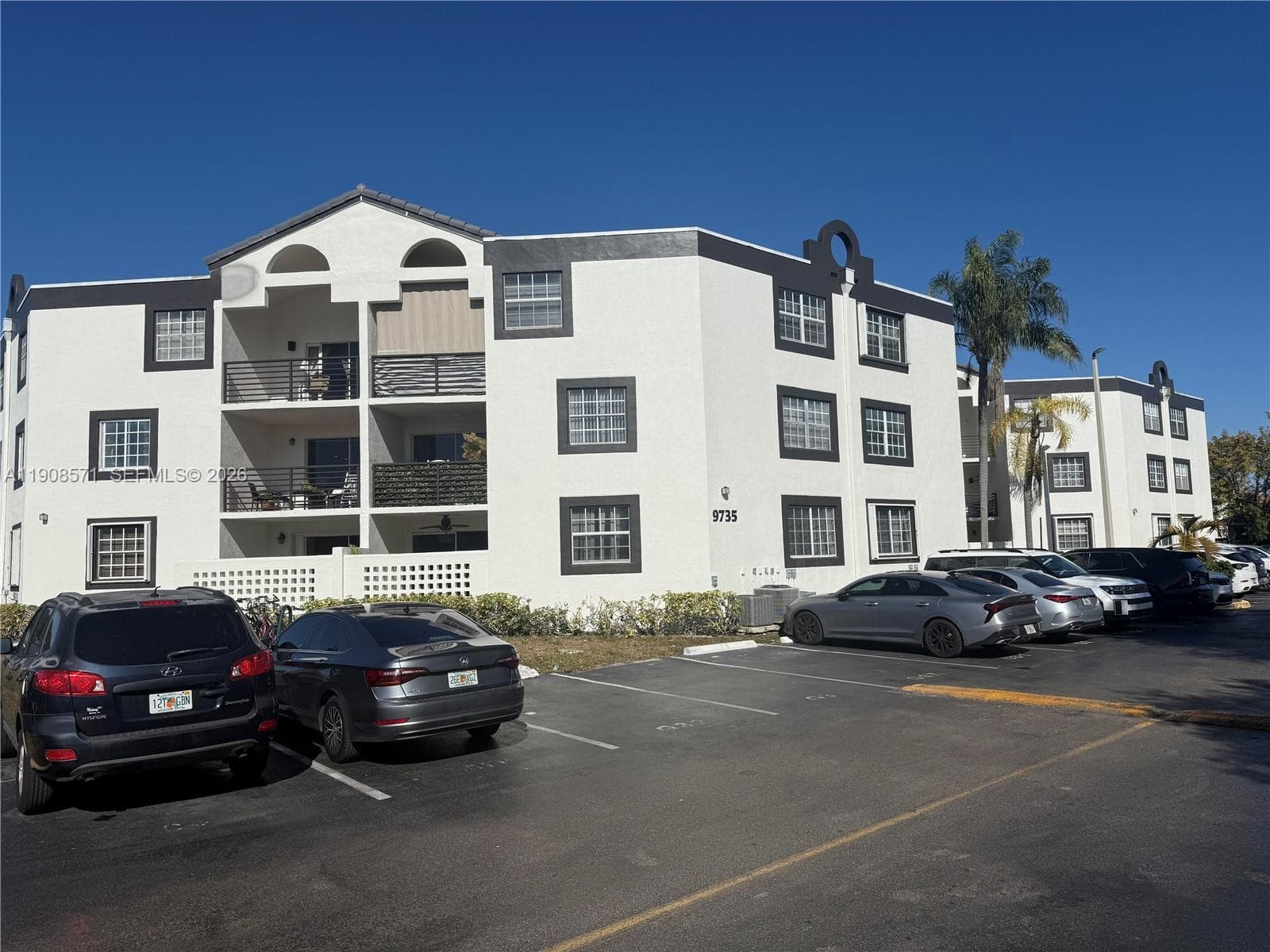 9735 Fontainebleau Blvd # G205, Miami FL 33172 — 1