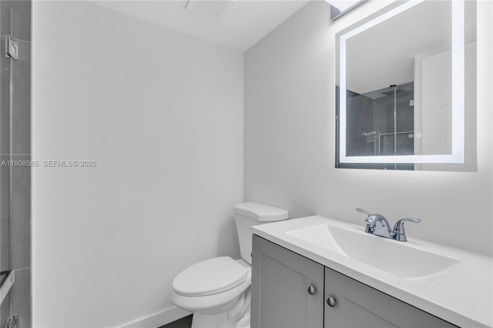 4709 NW 7th St # 9, Miami FL 33126 — 37