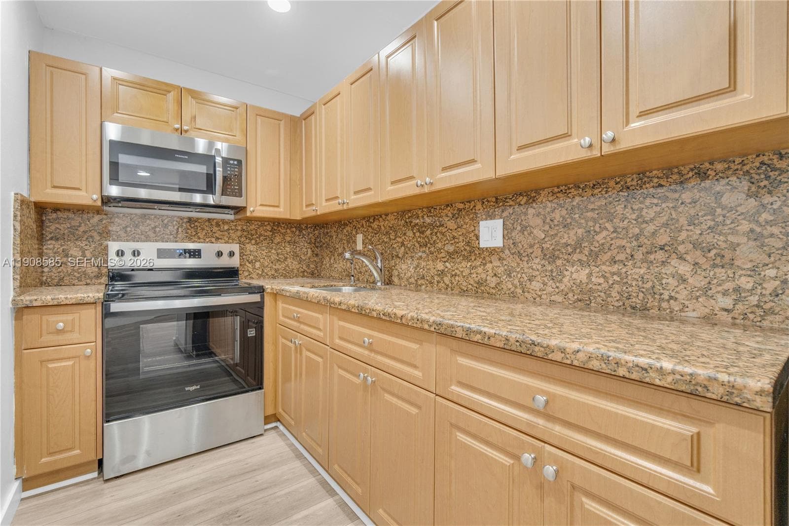 4709 NW 7th St # 9, Miami FL 33126 — 19