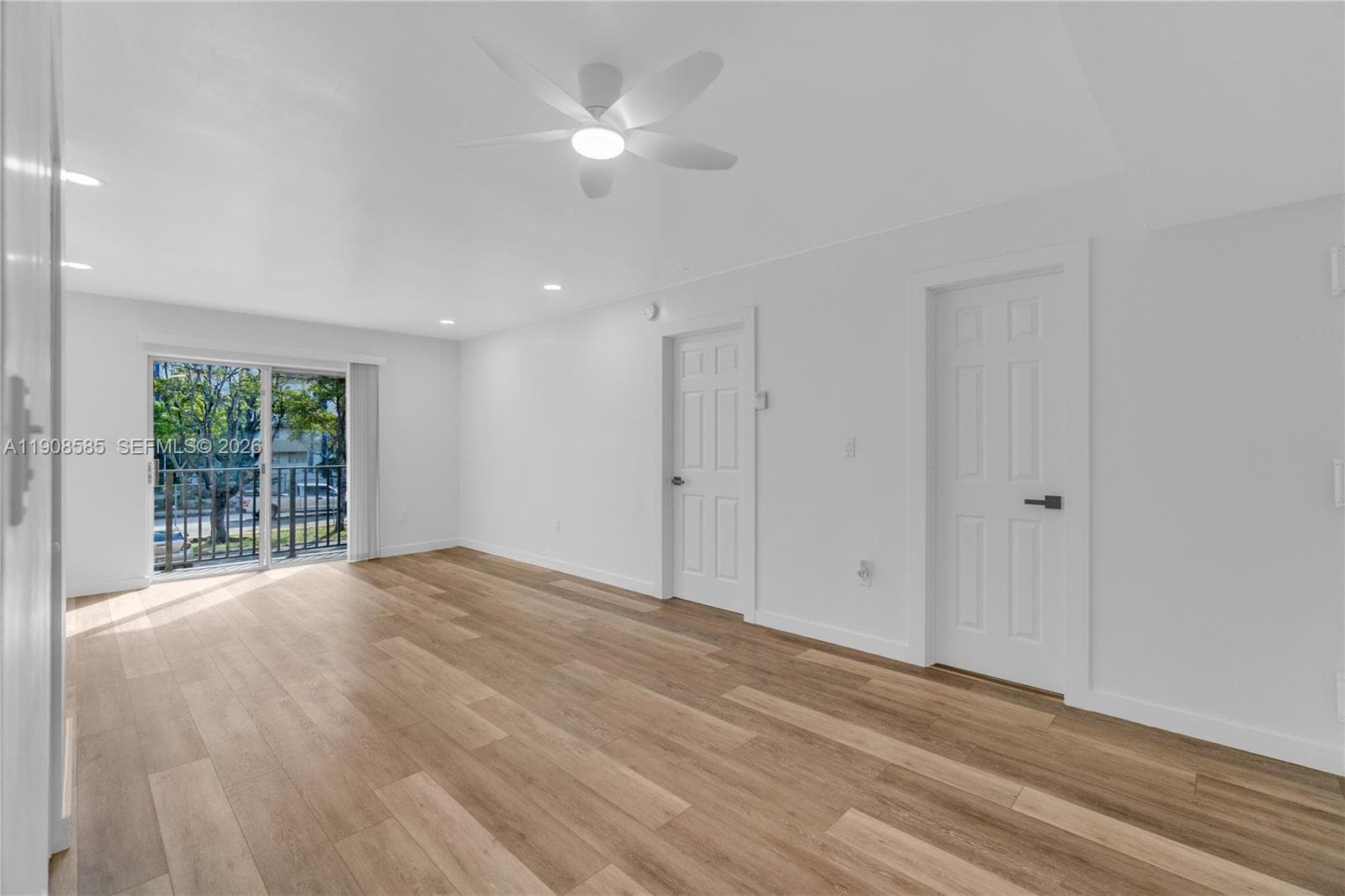 4709 NW 7th St # 9, Miami FL 33126 — 31