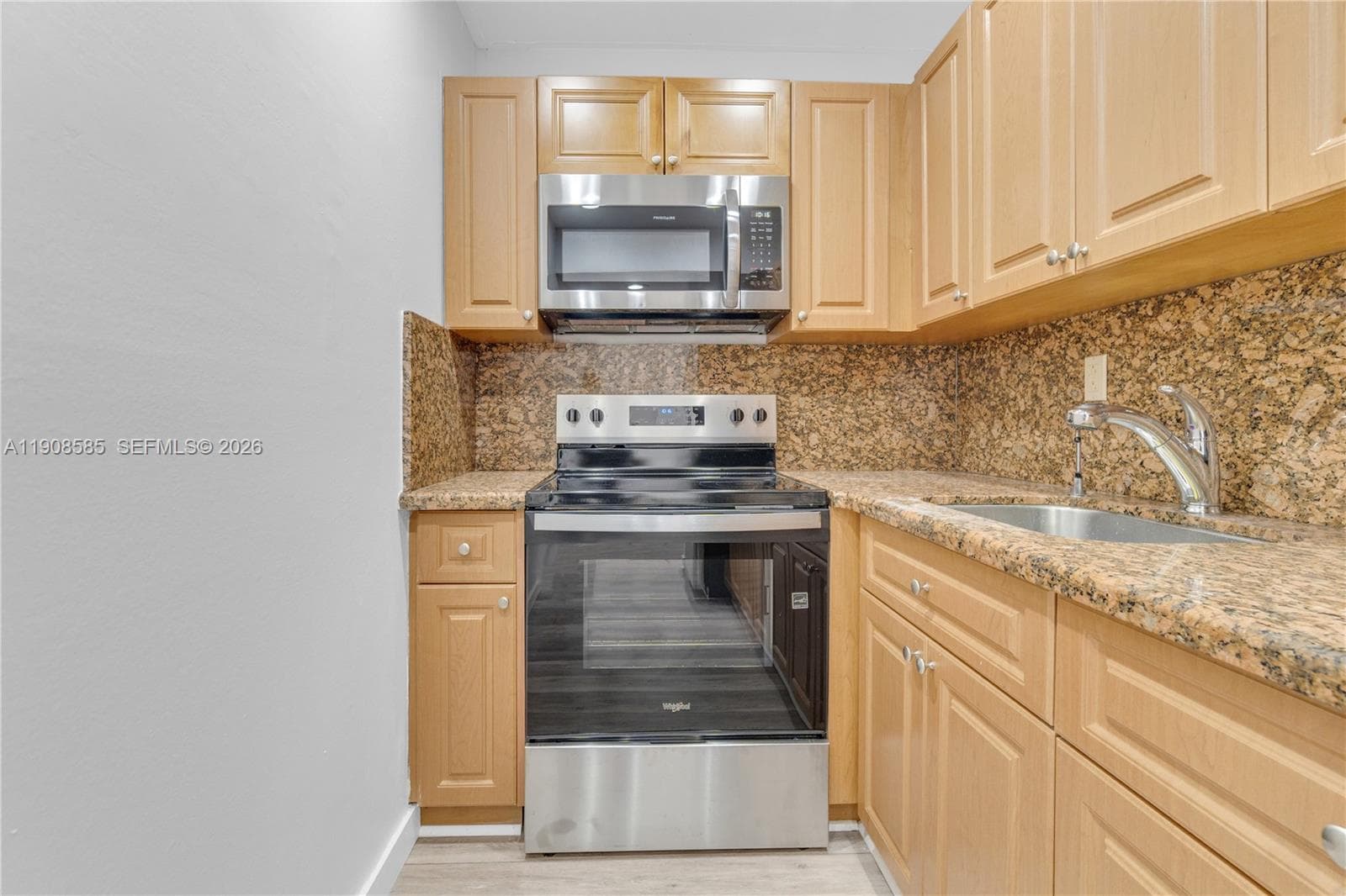 4709 NW 7th St # 9, Miami FL 33126 — 8