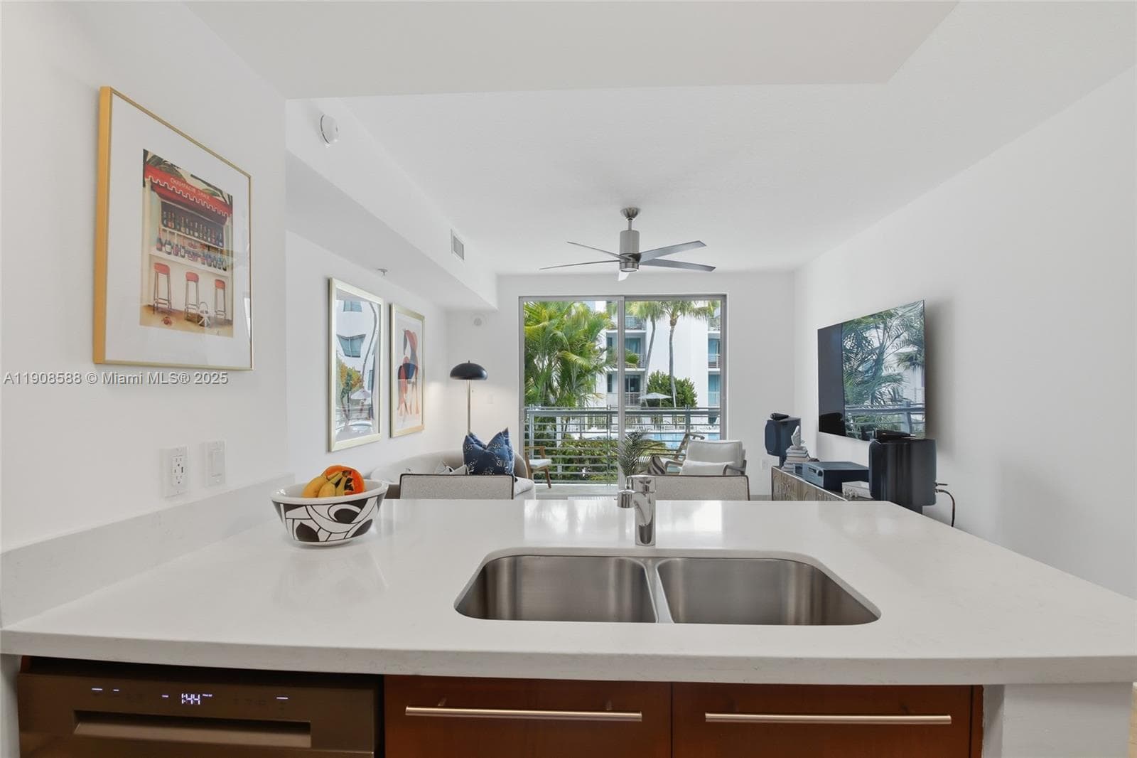 110 Washington Ave # 2420, Miami Beach FL 33139 — 6