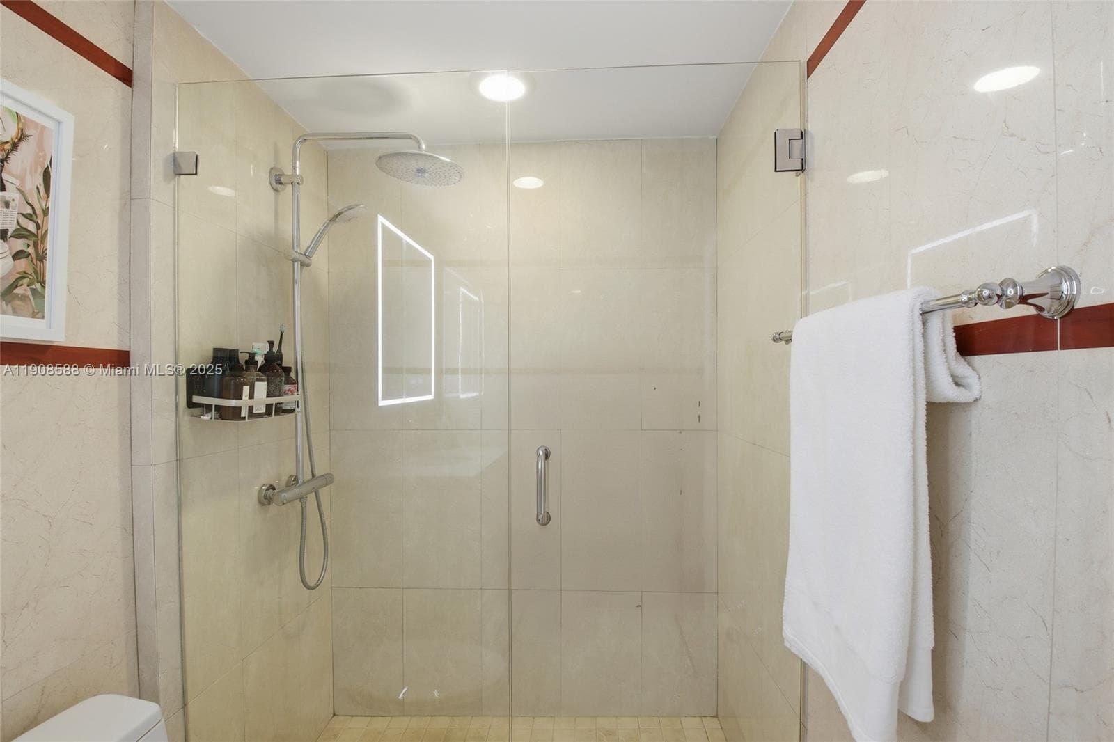 110 Washington Ave # 2420, Miami Beach FL 33139 — 16