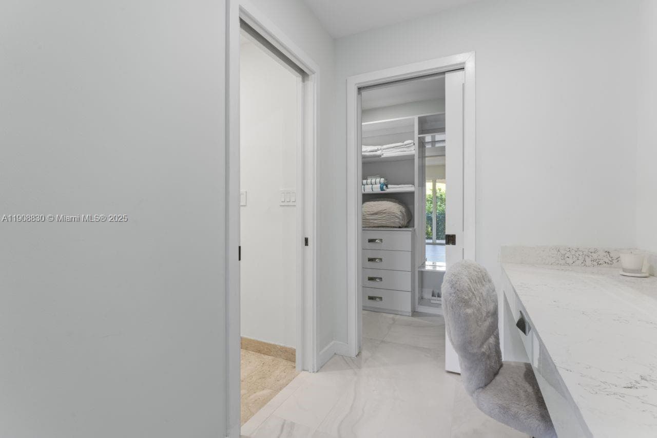 19217 Fisher Island Dr # 19217, Miami Beach FL 33109 — 18