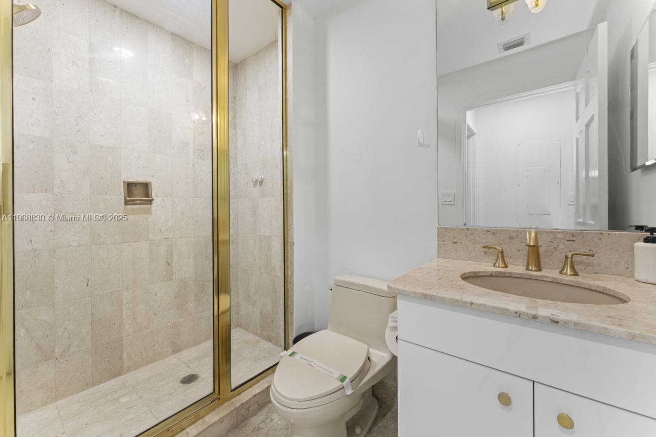 19217 Fisher Island Dr # 19217, Miami Beach FL 33109 — 25
