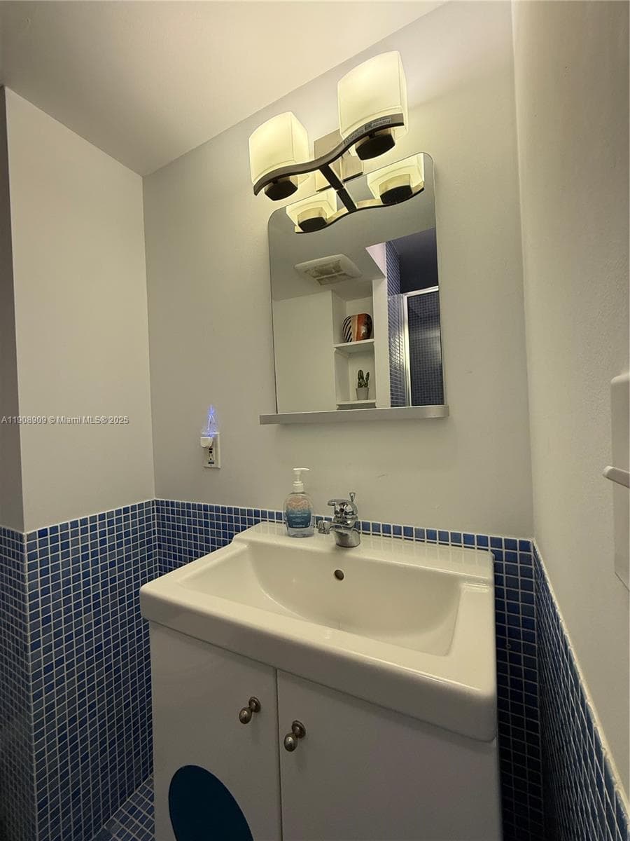 9511 Collins Ave # 1208, Surfside FL 33154 — 27