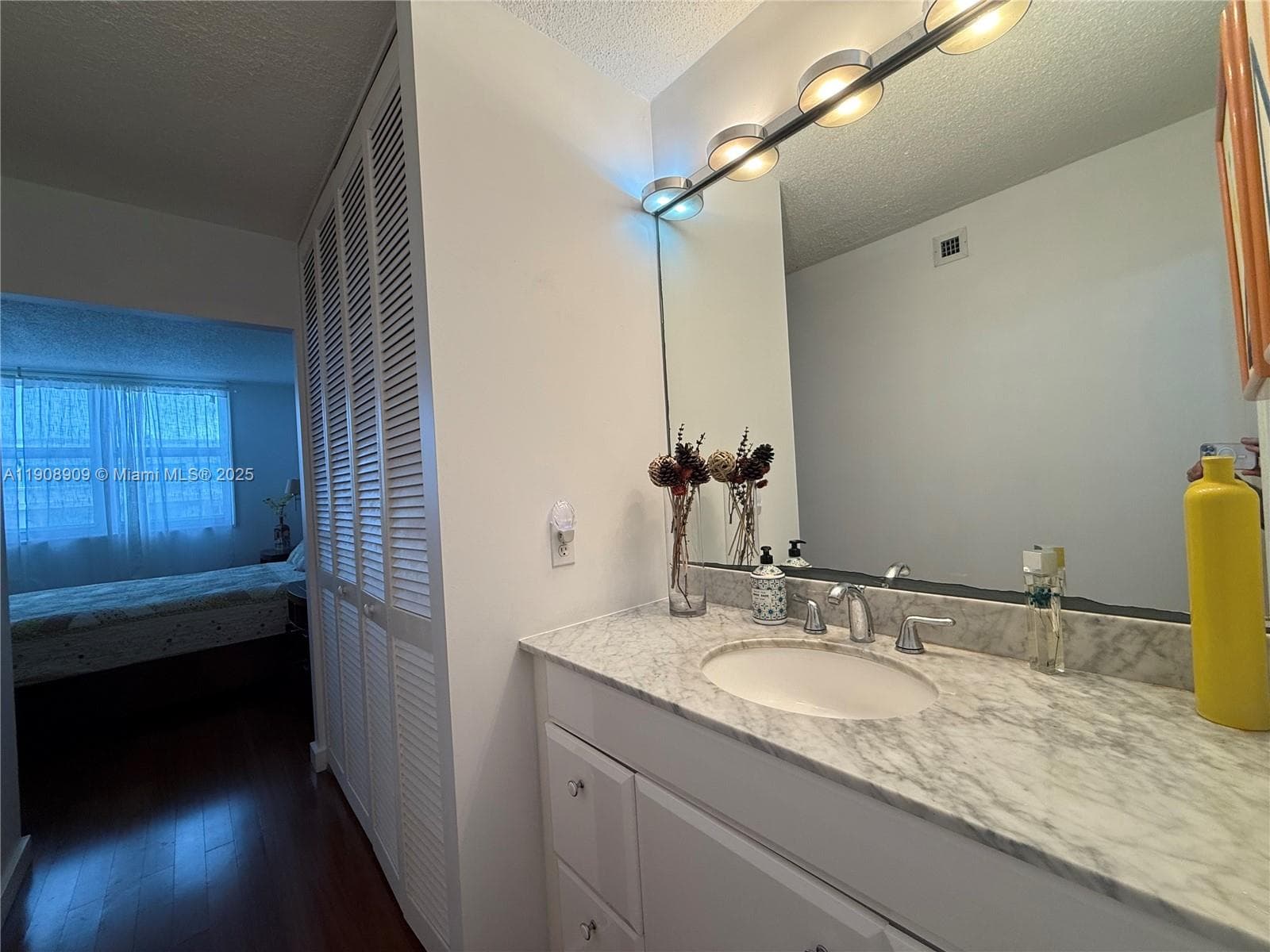 9511 Collins Ave # 1208, Surfside FL 33154 — 22